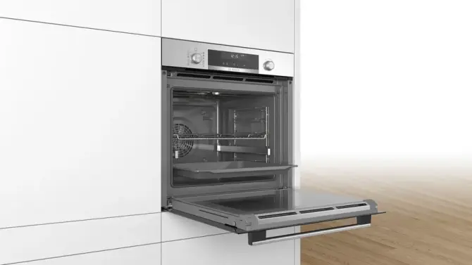 BOSCH Four encastrable Série 6 HBA5785S6