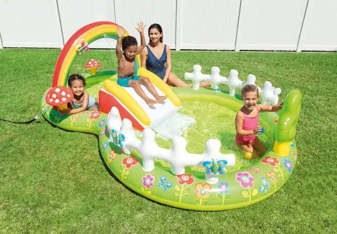 Intex piscine aire de jeux gonflable mon jardin 57154