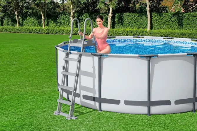 Bestway 58337  échelle de  piscine 132cm