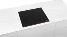 Bosch plaque de cuisson a induction serie 8 60cm PXX675DC1E