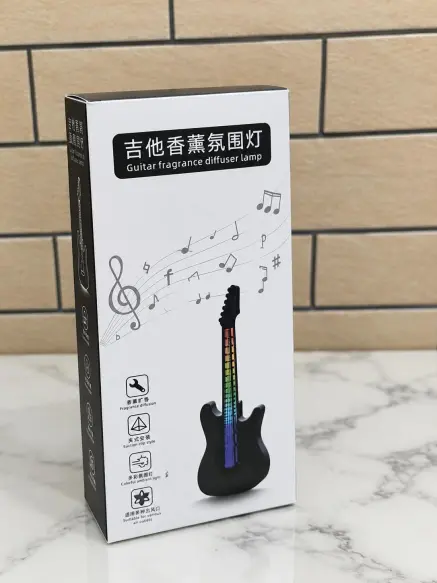 Diffuseur de parfum voiture en forme de guitare LED